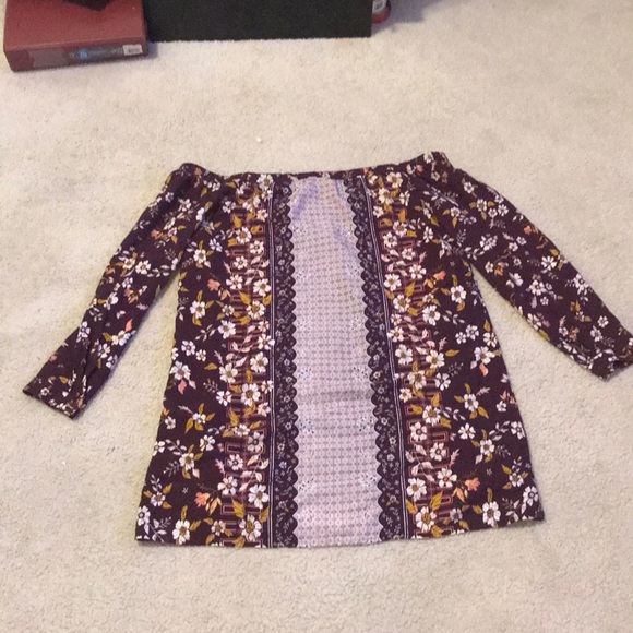 Plus Size Off The Shoulder Dress - Picture 2 of 3